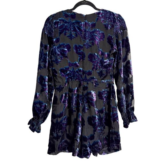 Adelyn Rae City Lights Velvet Burnout Long Sleeve Romper NWT Size S - Picture 4 of 14